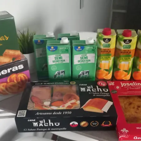 Apartamento Comillas - Urbanización Lagos Azules - Netflix, Prime, Wifi&free Indoor Parking *