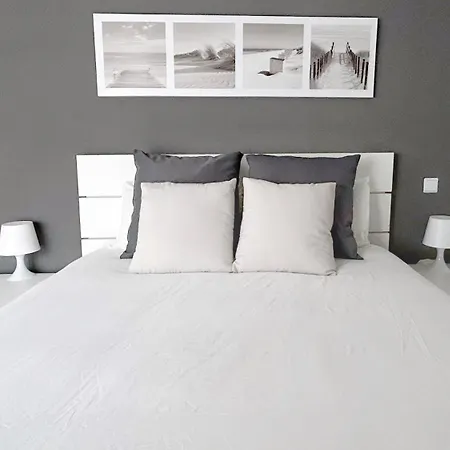 Comillas Bº - Residencial Lagos Azules - Netflix, Prime, Wifi & Free Indoor Parking * Casasola