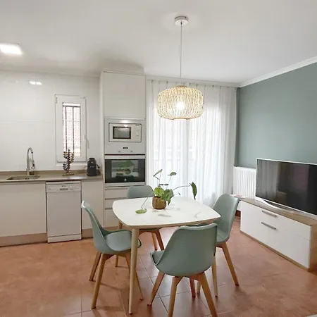 Comillas - Urbanización Lagos Azules - Netflix, Prime, Wifi&free Indoor Parking Apartamento Casasola