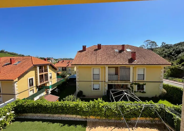 Comillas - Urbanizacion Lagos Azules - Netflix, Prime, Wifi & Free Indoor Parking Apartmán *