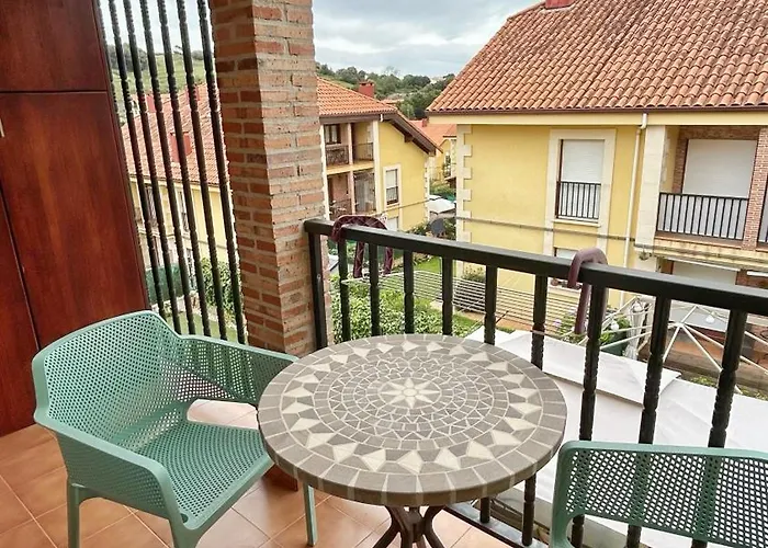 Comillas - Urbanizacion Lagos Azules - Netflix, Prime, Wifi & Free Indoor Parking Apartmán