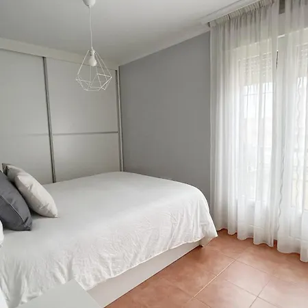 Lejlighed Comillas - Urbanizacion Lagos Azules - Netflix, Prime, Wifi & Free Indoor Parking